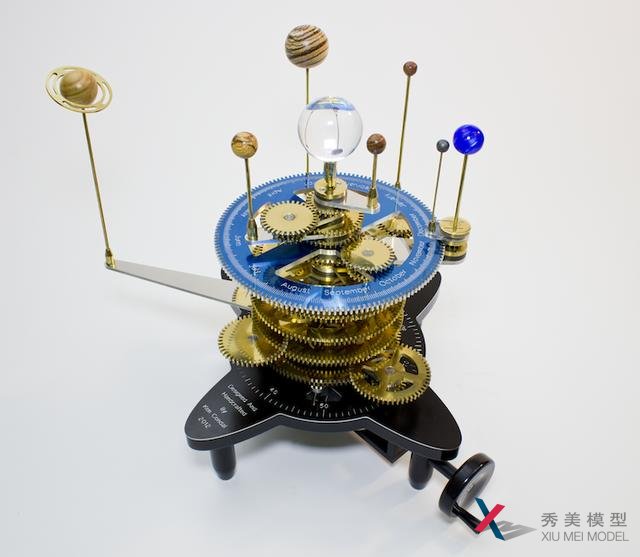 <b>工程師花費10個(gè)月時(shí)間做的令人著(zhù)迷的太陽(yáng)系機械</b>