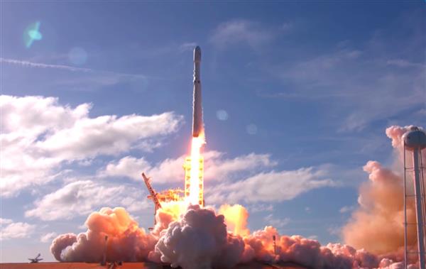 <b>紀(jì)念SpaceX的使命，3D打印獵鷹重型火箭</b>