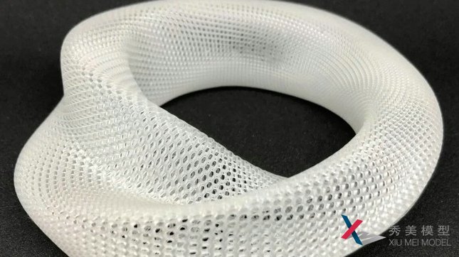 3D打印教學(xué)模型，展現數學(xué)方程式之美
